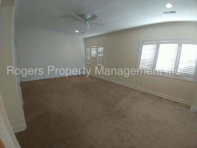 Building Photo - 1909 Marina Rd