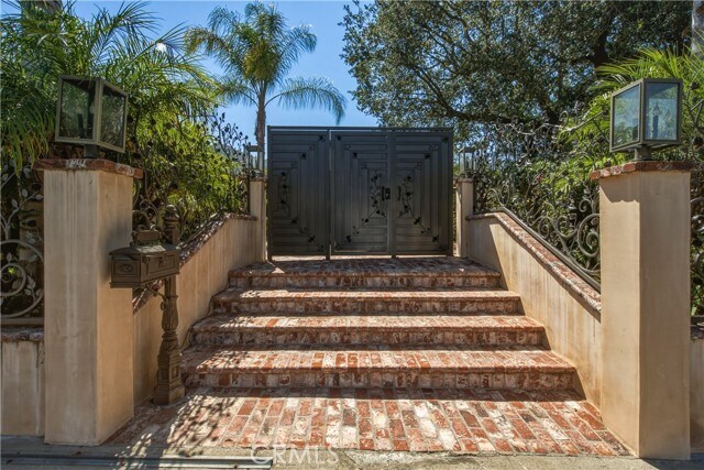 Building Photo - 3184 Dona Sarita Pl