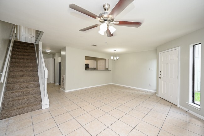 Building Photo - 3019 La Estancia Ln