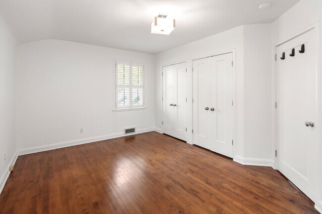 Building Photo - Biltmore Forest Home