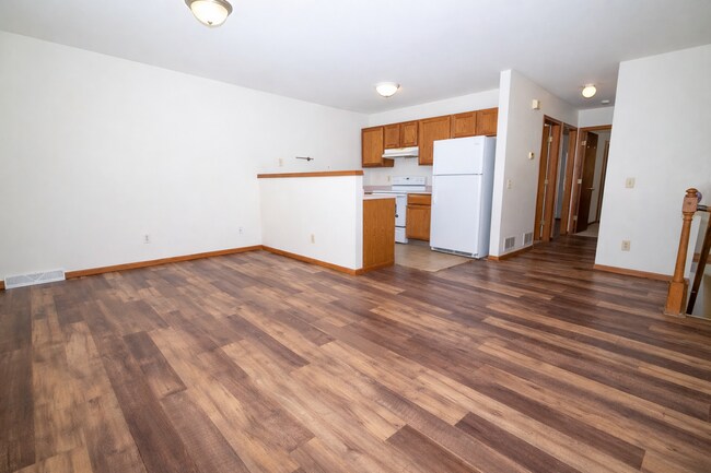 Building Photo - Moline Duplex