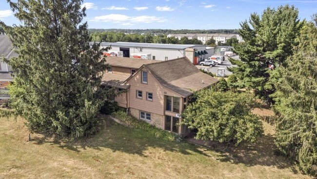 Building Photo - 118 Agape Wy