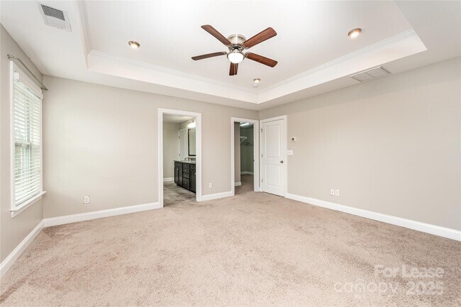 Building Photo - 1361 Rainier Dr