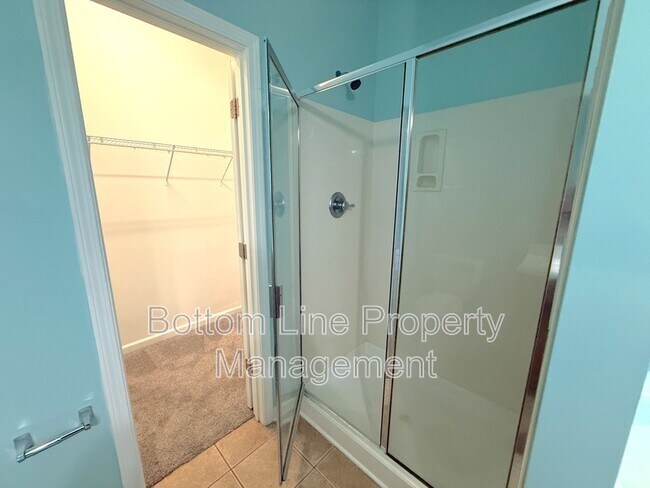 Building Photo - 10226 Highland Creek Cir