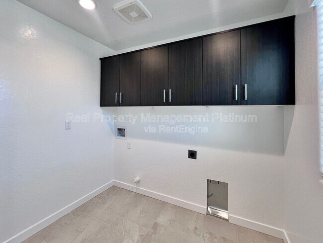 Building Photo - 2903 E Tierra Dr