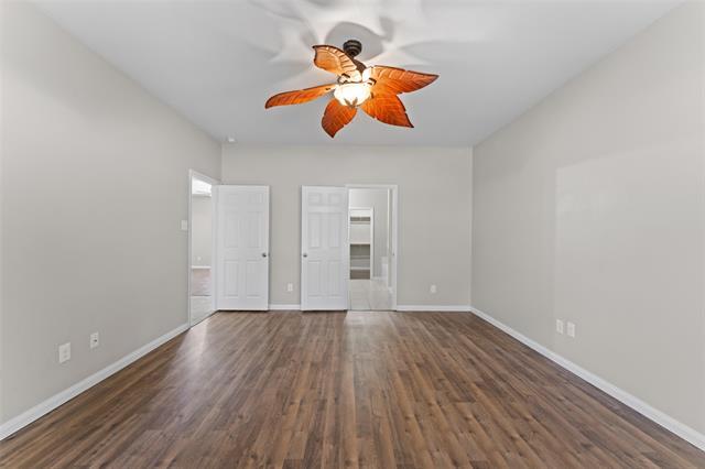 Building Photo - 504 Riverbed Dr