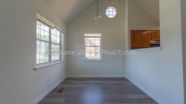 Building Photo - Newly renovated 3 BR / 1 BA for Lease!