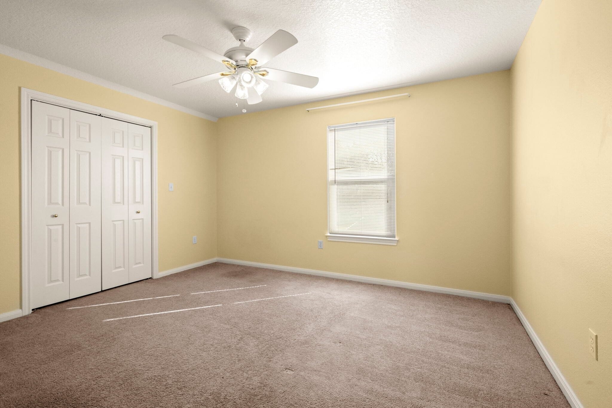 Building Photo - 3212 Glastonbury Dr