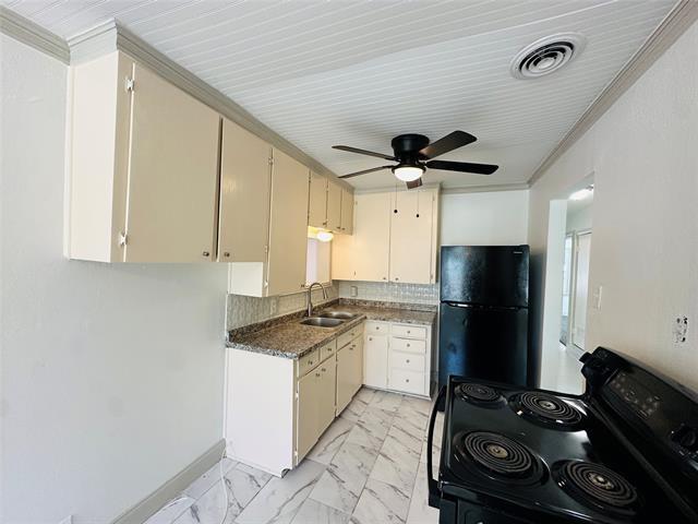 Building Photo - 4801 Stephanie Dr