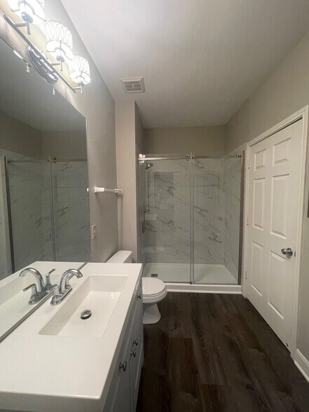 Building Photo - 11619 Tomahawk Creek Pky
