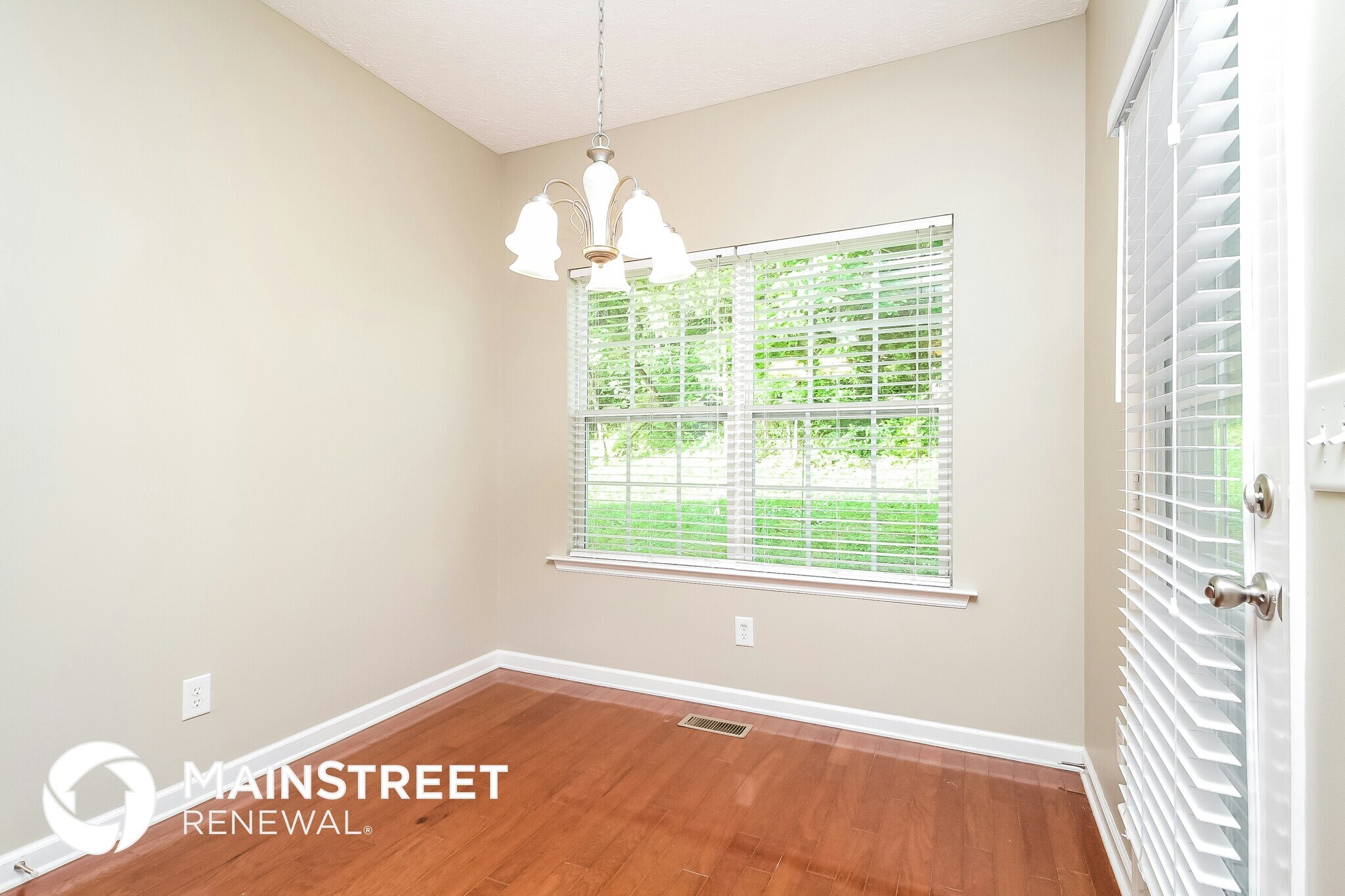 Building Photo - 1740 Woodland Pointe Dr