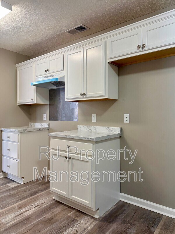 Building Photo - 1973 Tacoma Ave