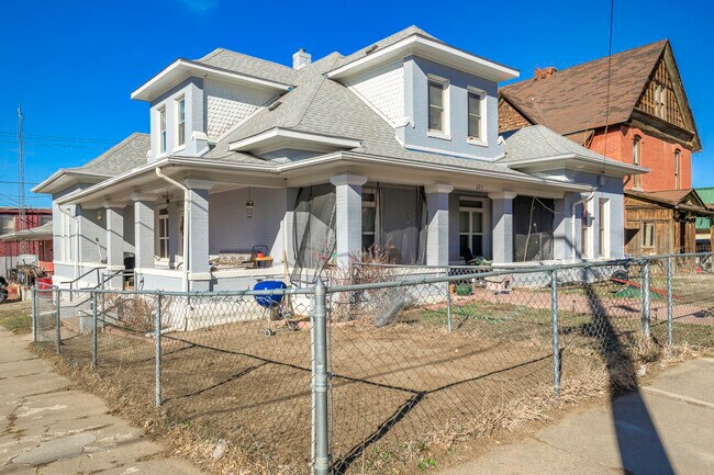 Front - 108 S Spruce St