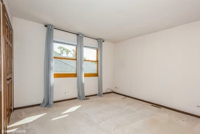 Building Photo - 1121 Needham Rd