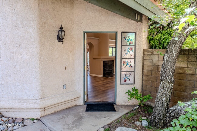 Building Photo - 2704 Simi Hills Ln