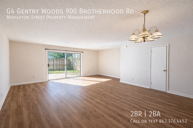 Building Photo - G4 Gentry Woods 900 Brotherhood Rd