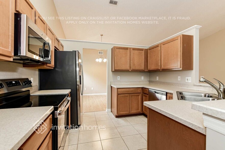 Building Photo - 12535 Newfield Dr