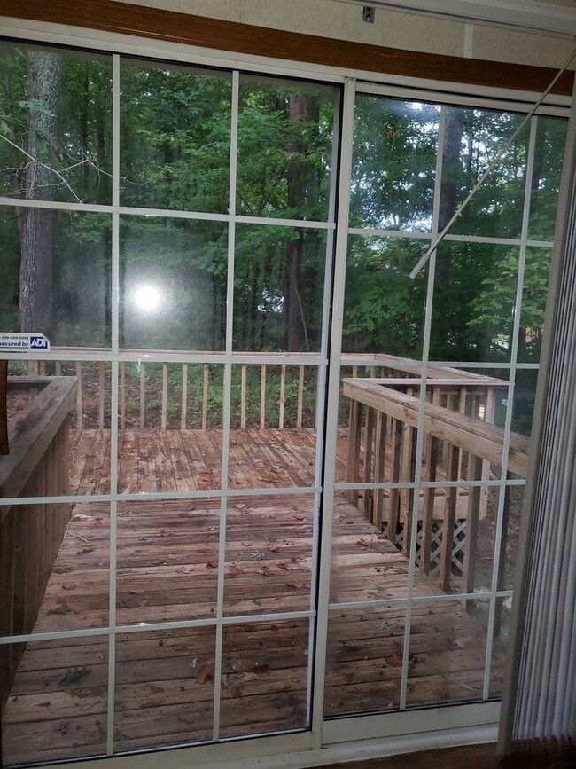 Building Photo - Ready to Move in