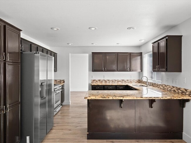 Building Photo - Newly Renovated 4 Bedroom Home with Gorgeo...