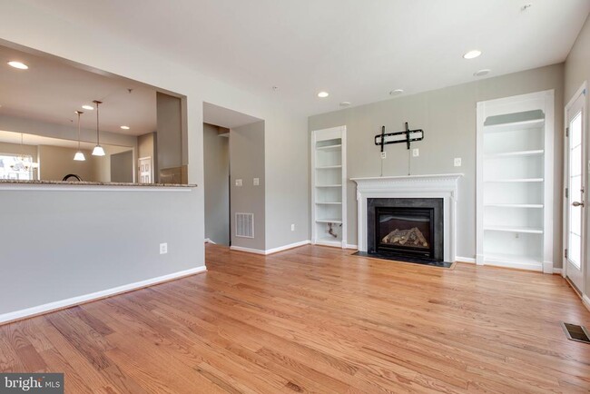 Building Photo - 1038 Ironwood Ln