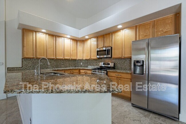 Building Photo - 4663 S Oleander Dr