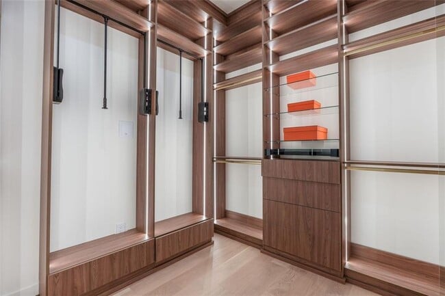 Building Photo - 1736 Cox Rd