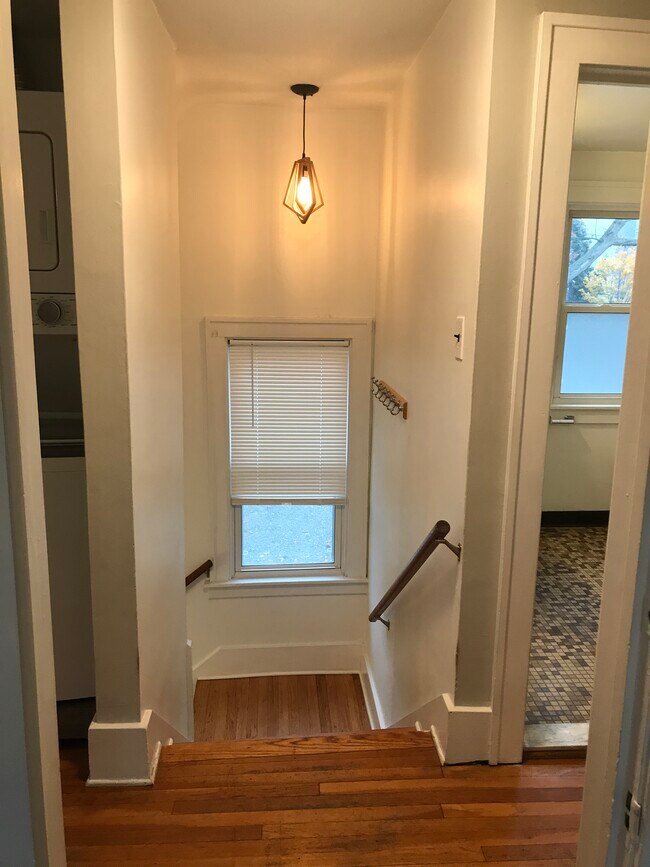 Building Photo - 487 Withington St