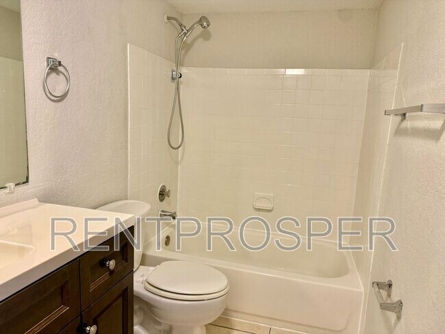 Building Photo - 4203 S Semoran Blvd