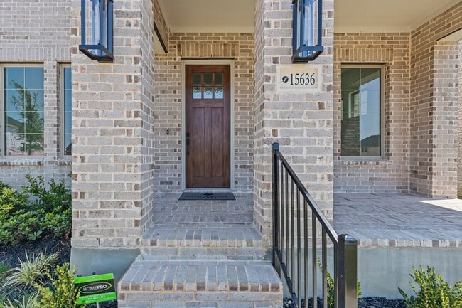 Building Photo - 15636 Amber St