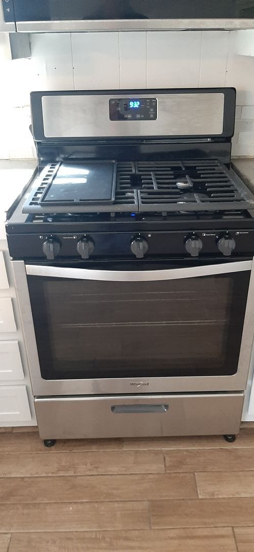 Building Photo - 156 Bailey St