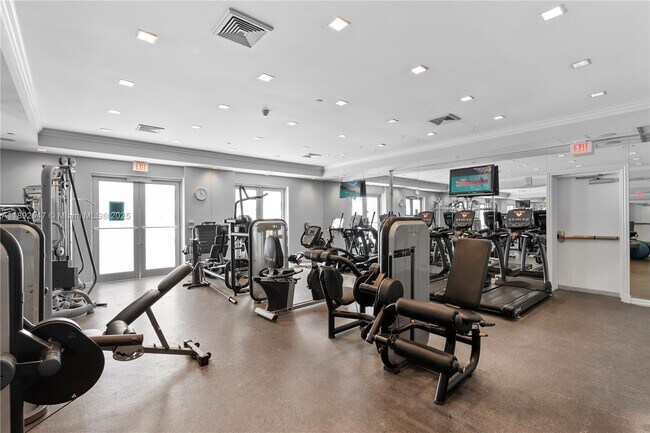 Building Photo - 200 Sunny Isles Blvd