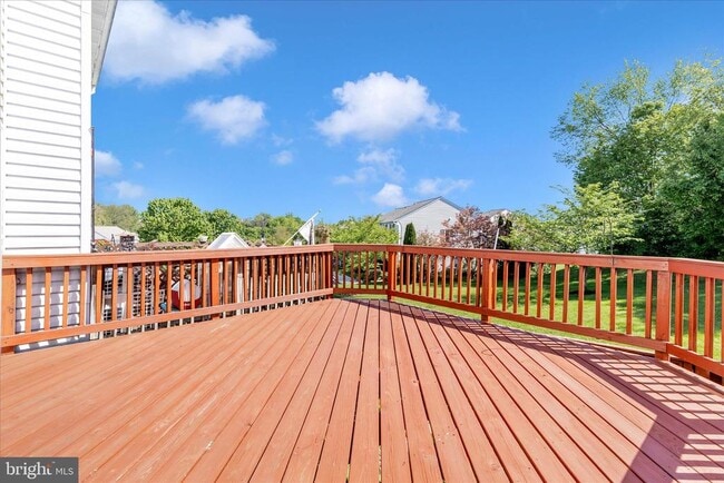 Building Photo - 5621 Queen Anne Ct