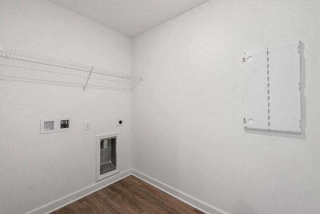 Building Photo - 439 Sweet Blossom Bend