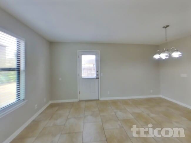 Building Photo - 1027 Trail Driver Cove