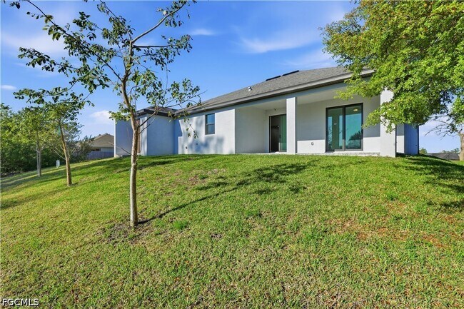 Building Photo - 1119 NW 28th Pl