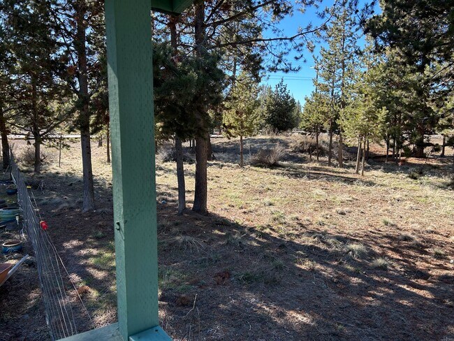 Building Photo - 52405 Antler Ln