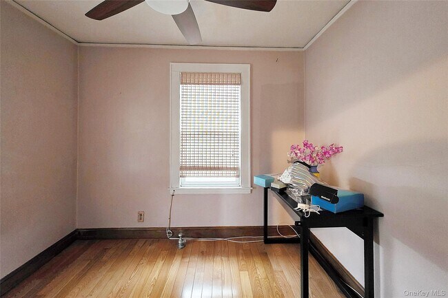 Building Photo - 18 Prospect St