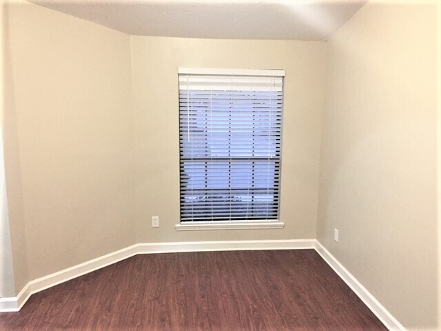 Building Photo - 4466 Hunters Haven Ln E