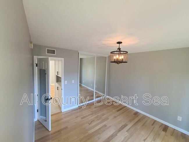 Building Photo - 17821 San Leandro Ln