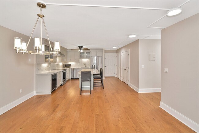 Building Photo - 125 Coolidge Ave