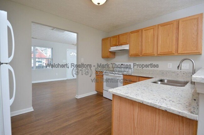Building Photo - 905 Reedy Way