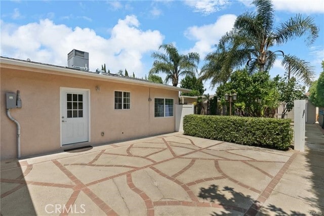 Primary Photo - 6502 Matilija Ave