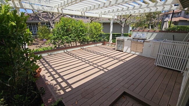 Building Photo - 27 Tiburon Ct