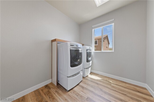 Building Photo - 9716 Panther Hollow St
