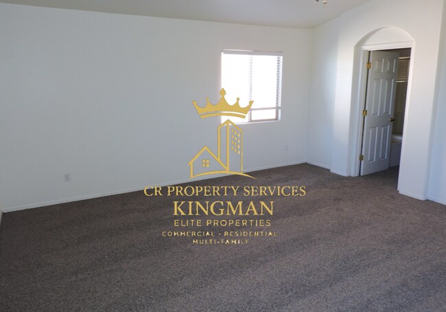 Building Photo - Beautiful 3 bed 2 bath Split Floor plan home - Near KRMC Hualapai Mountain Campus