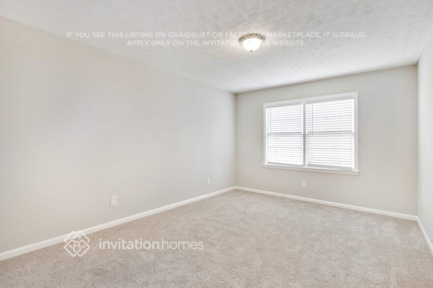 Building Photo - 3811 Sherwood Dr