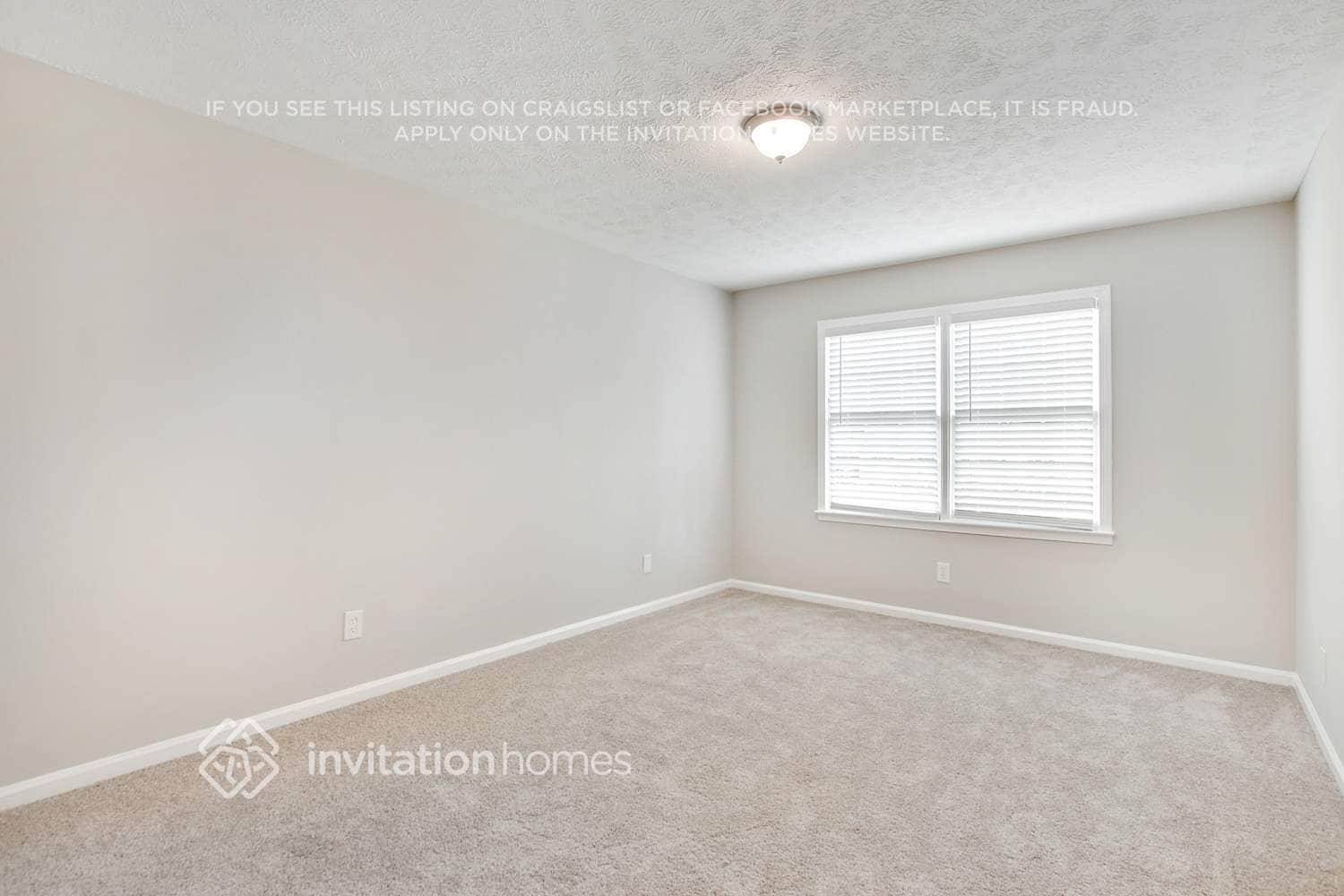 Building Photo - 3811 Sherwood Dr