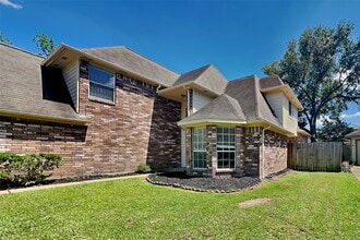 Building Photo - 5607 S Magazine Cir