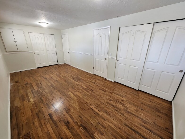 Building Photo - 605 E 9670 S