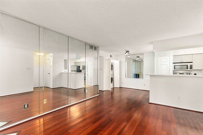 Building Photo - 12550 Whittington Dr